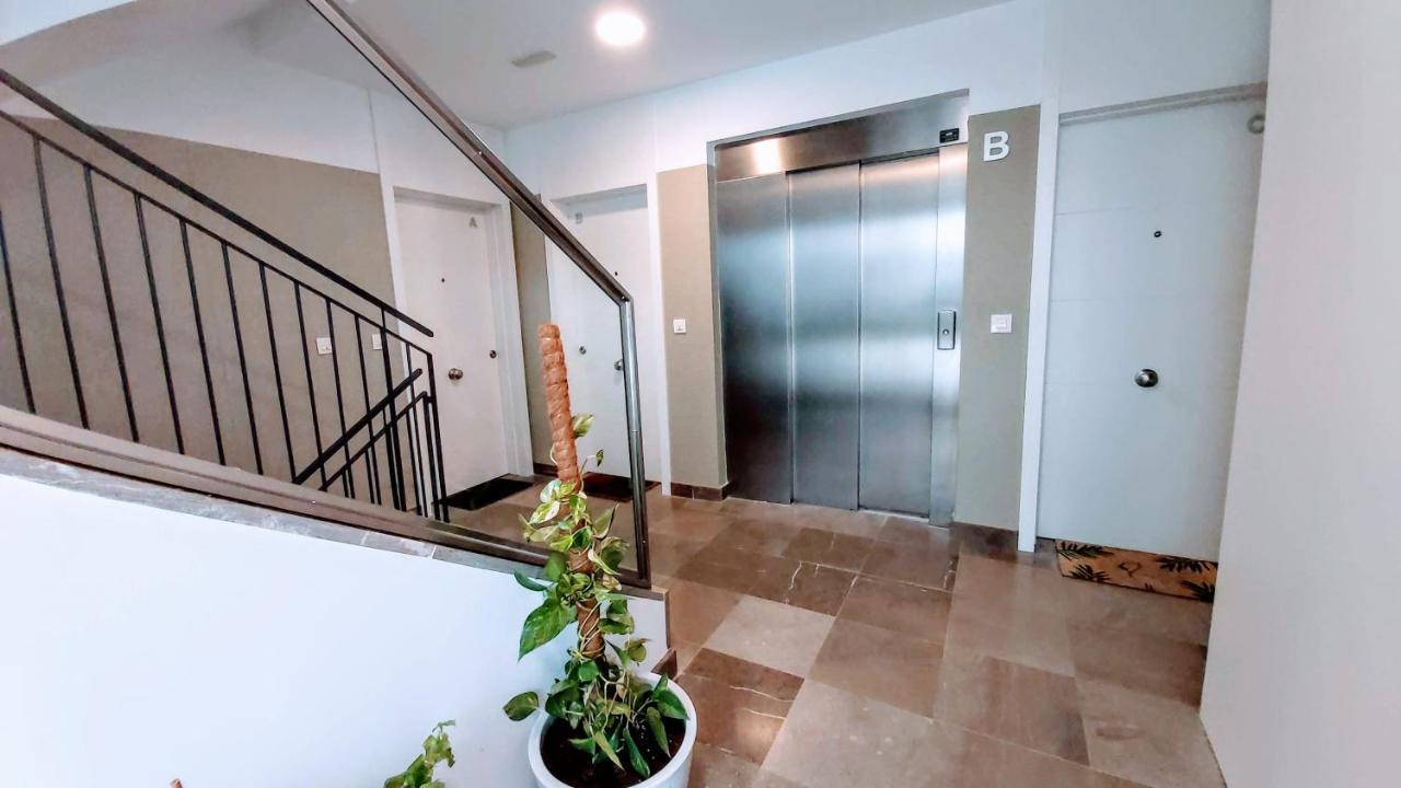 Ferienwohnung Deluxe Astoria Triana II Acogedor Y Tranquilo Sevilla Exterior foto
